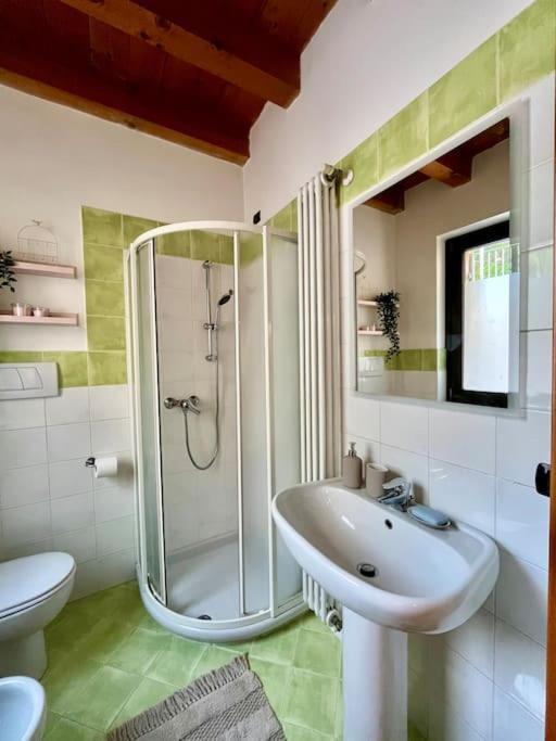 La Casa Di Nina - Appartamento 1 Валеджо-суль-Мінчо Екстер'єр фото
