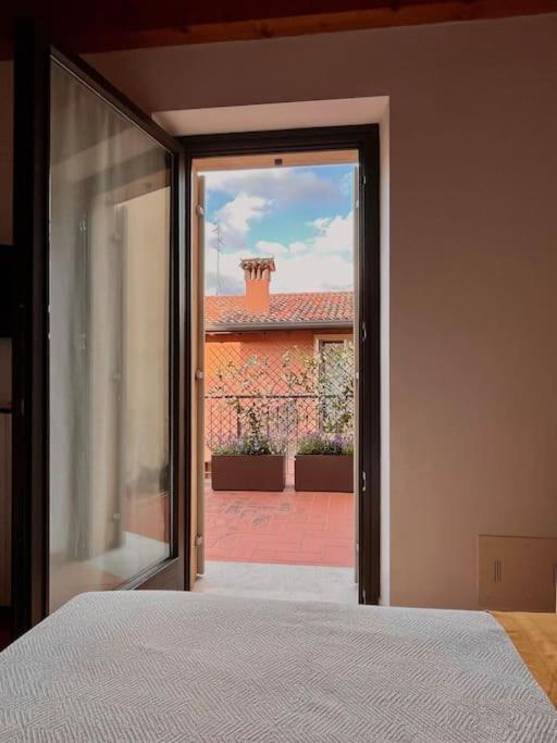 La Casa Di Nina - Appartamento 1 Валеджо-суль-Мінчо Екстер'єр фото
